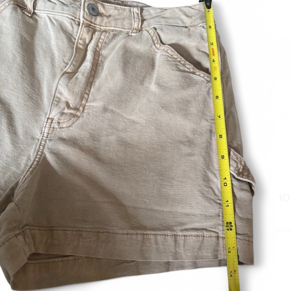 American Eagle Highest Rise 90s Boyfriend Shorts size 8 Khaki Carpenter Shorts - Picture 9 of 11
